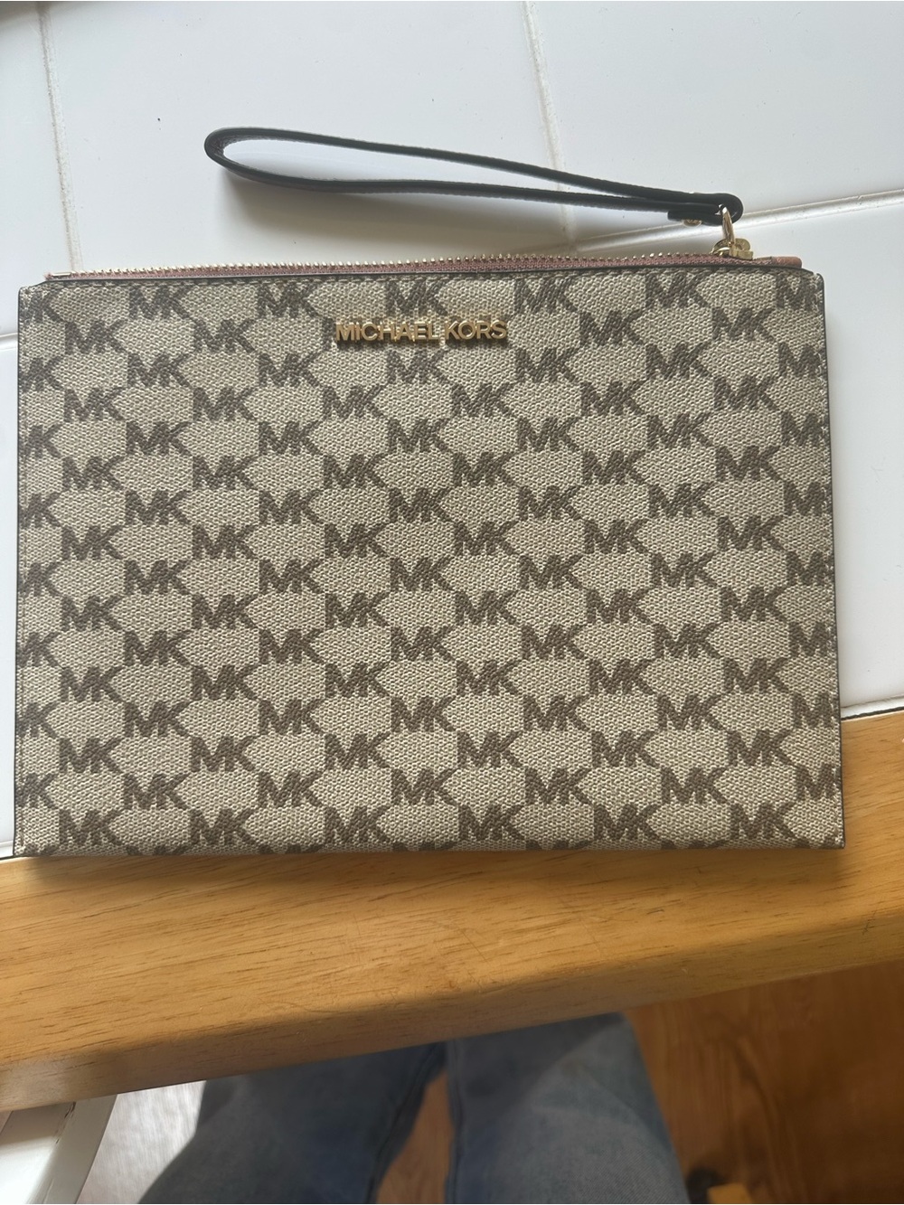 Michael Kors wristlet